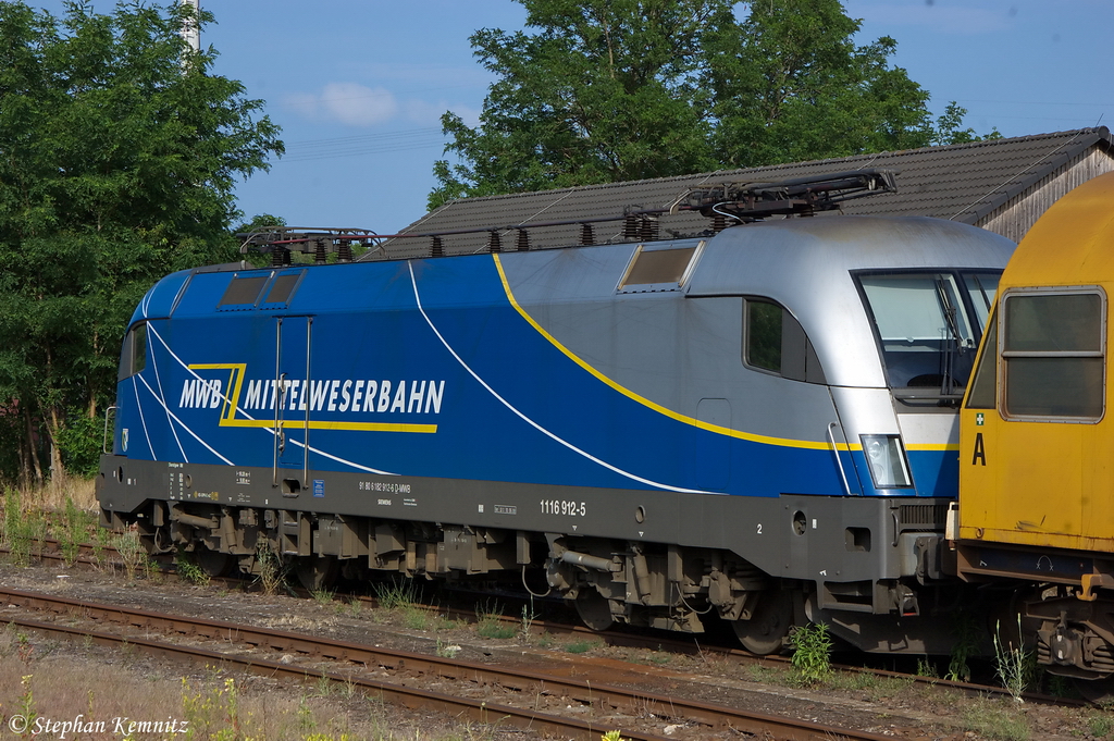 1116 912-5 (182 912-6) MWB - Mittelweserbahn GmbH stand in Rathenow abgestellt. 28.06.2012