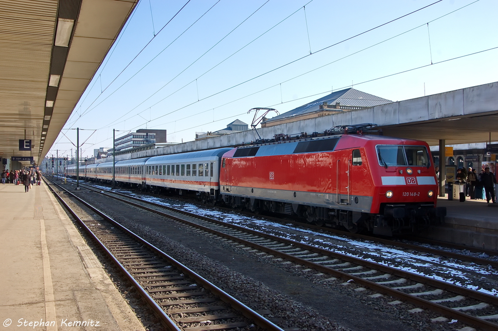 120 148-2 mit dem IC 1972 von Frankfurt(Main)Hbf nach Hannover Hbf, hatte den Enbahnhof Hannover Hbf erreicht. 15.03.2013