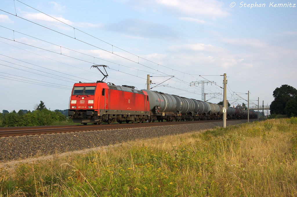 185 213-6 DB Schenker Rail Deutschland AG mit einem Kesselzug  Dieselkraftstoff oder Gasl oder Heizl (leicht)  in Vietznitz und fuhr in Richtung Wittenberge weiter. 10.08.2013