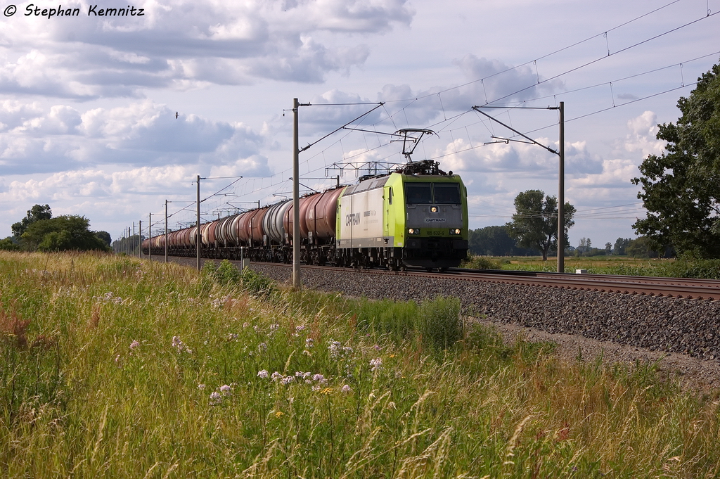 185 532-9 Captrain Deutschland GmbH fr TWE - Teutoburger Wald-Eisenbahn AG mit einem Kesselzug  Dieselkraftstoff oder Gasl oder Heizl (leicht)  in Vietznitz und fuhr in Richtung Nauen weiter. 16.07.2013