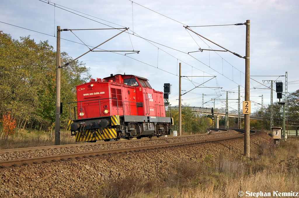 202 535-1  Chris  SES Logistik GmbH kam als Lz aus Magdeburg Eichenweiler wieder durch Stendal(Wahrburg) gefahren und fuhr in Richtung Wittenberge weiter. Netten Gru an den Tf! 26.10.2012