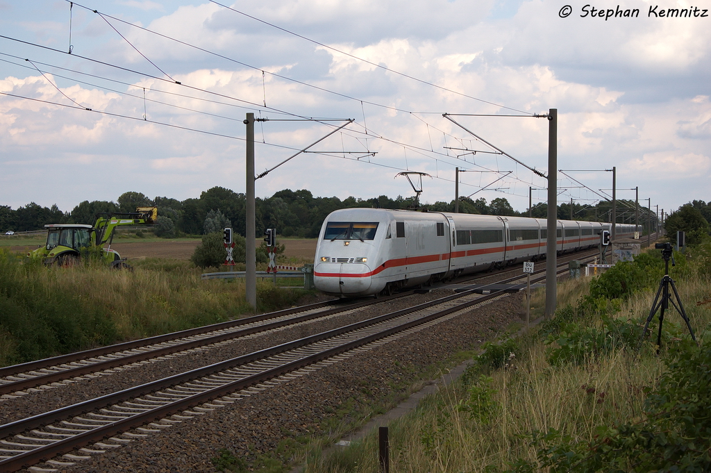402 016-0  Dessau  als ICE 846 von Berlin Ostbahnhof nach Kln Hbf & 402 044-2  Koblenz  als ICE 856 von Berlin Ostbahnhof nach Bonn Hbf in Brandenburg. 13.08.2013