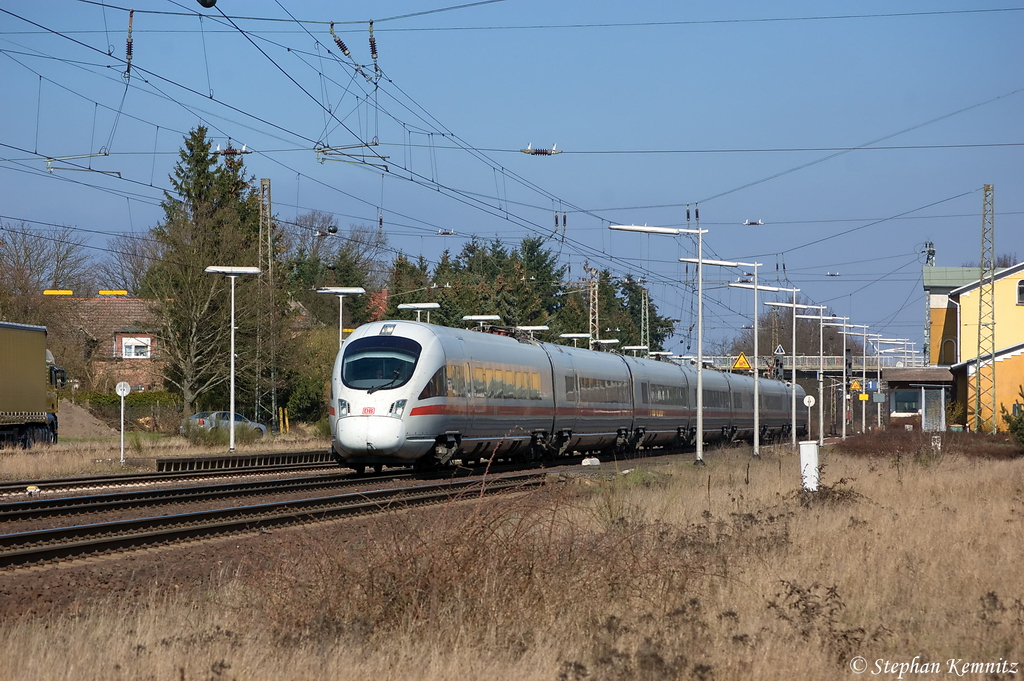411 565-5  Bad Oeynhausen  als ICE 1189 von Hamburg-Altona nach Mnchen Hbf in Suderburg. 23.03.2012