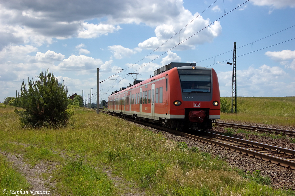 425 011-4 als RB30 (RB 17818) von Schnebeck-Bad Salzelmen nach Stendal in Demker. 09.06.2012