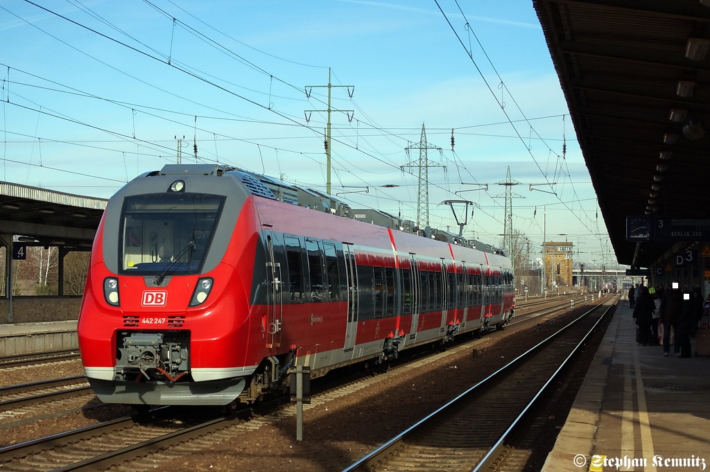 442 247/747 DB Regio AG - Region Bayern  S-Bahn Nrnberg  auf Testfahrt in Berlin-Schnefeld Flughafen in Richtung Grnauer Kreuz unterwegs. 16.02.2012