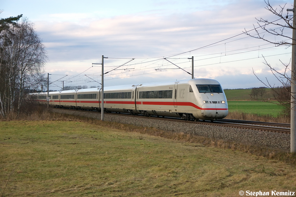 808 045-9  Rheinsberg  Redesign bei Nennhausen und fuhr in Richtung Berlin weiter. 26.12.2012