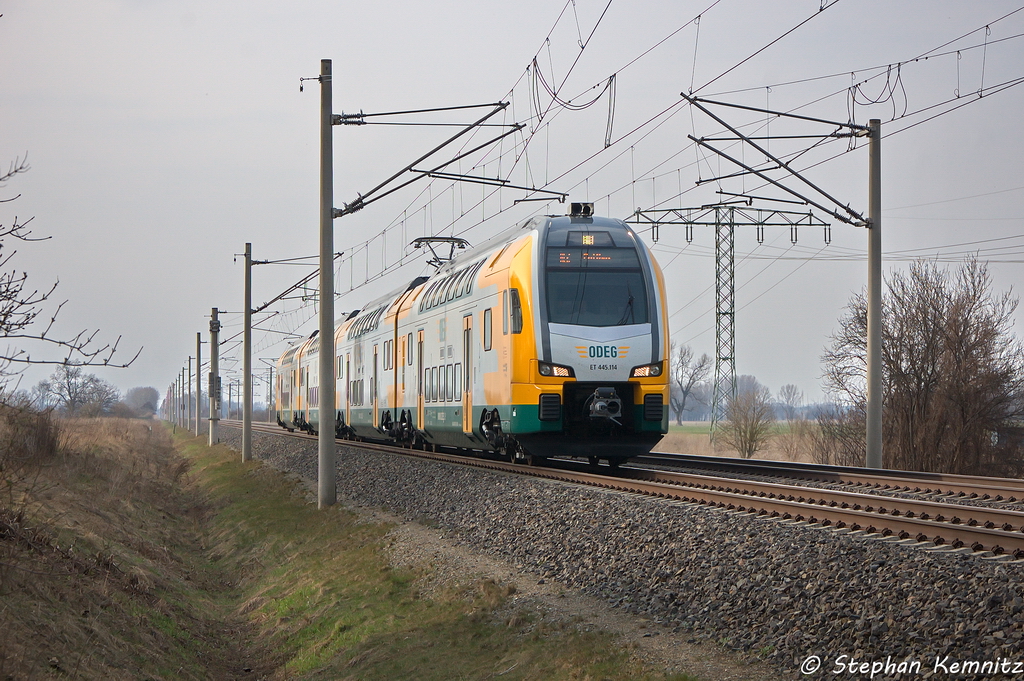 ET 445.114 (445 114-2) ODEG - Ostdeutsche Eisenbahn GmbH als RE2 (RE 37378) von Wismar nach Cottbus in Vietznitz. 16.04.2013
