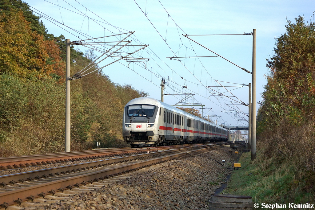 IC 2385 von Berlin Südkreuz nach Karlsruhe Hbf bei Nennhausen und geschoben hatte die 101 081-8  Cewe-Fotobuch . 31.10.2012