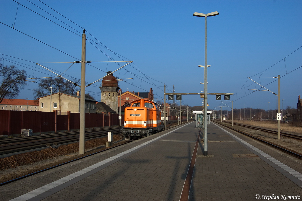 LOCON 210 (212 275-2) LOCON LOGISTIK & CONSULTING AKTIENGESELLSCHAFT als Lz in Rathenow in Richtung Stendal unterwegs. 15.03.2012