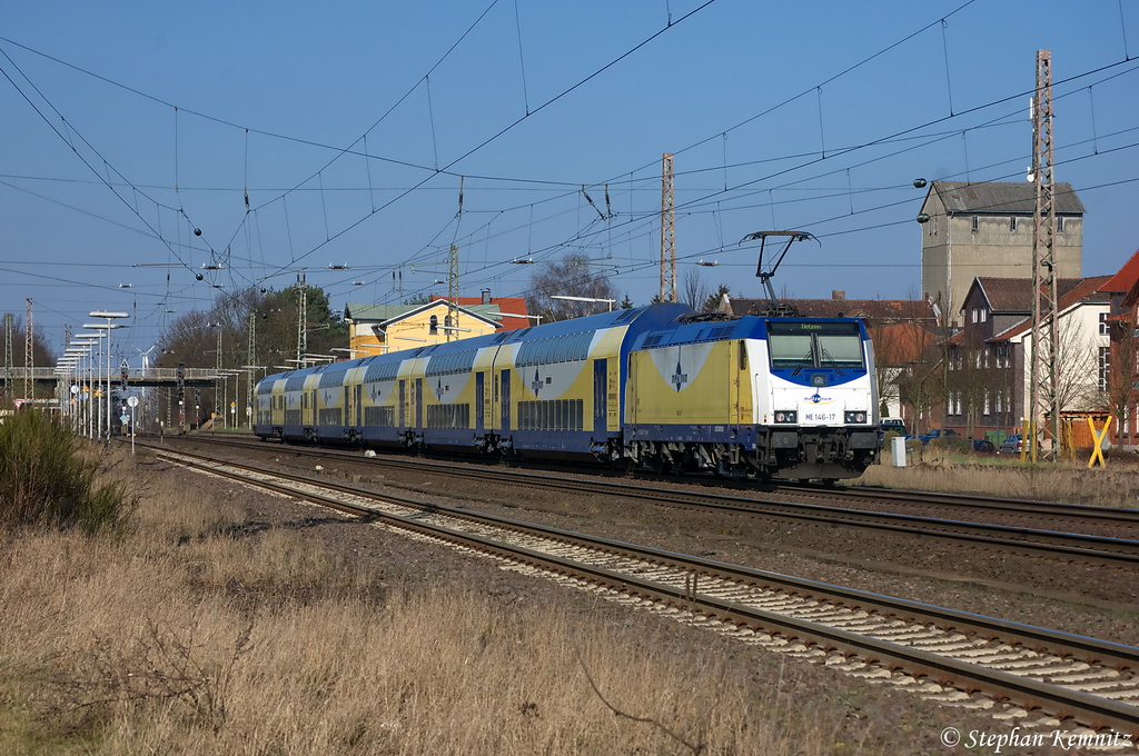 ME 146-17  Langenhagen  (146 517-8) metronom Eisenbahngesellschaft mbH mit dem metronom (ME 82830) von Gttingen nach Uelzen, bei der Einfahrt in Suderburg. 23.03.2012
