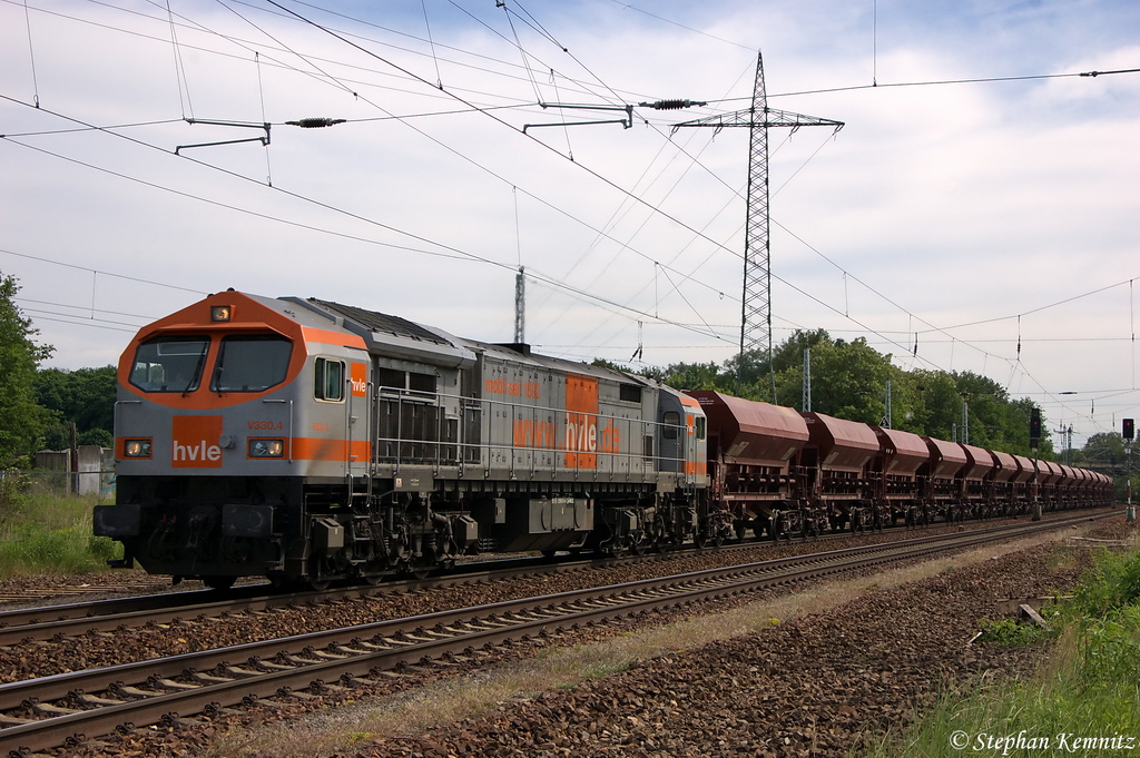 V 330.4 (250 004-9) hvle - Havellndische Eisenbahn AG mit einem OHE Facs Ganzzug in Satzkorn, in Richtung Priort unterwegs. 26.05.2012