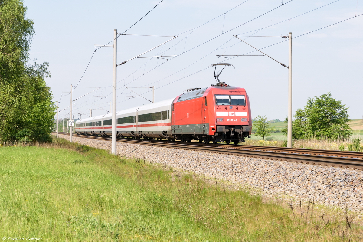 101 124-6 mit dem ICE 1071 von Berlin Ostbahnhof nach Frankfurt(Main)Hbf in Nennhausen. 19.05.2017