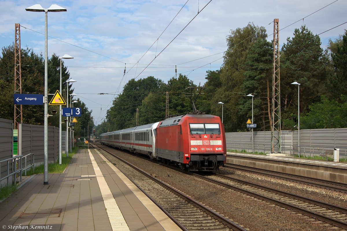 101 136-0 mit dem IC 1931 von Hamburg Hbf nach Berlin Südkreuz in Bienenbüttel. 19.09.2014