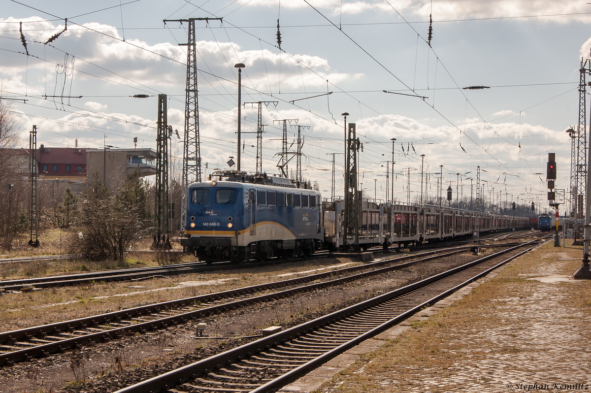 140 848-3 evb Logistik mit einem leeren Autotransportzug in Stendal und fuhr weiter in Richtung Magdeburg. 06.04.2015