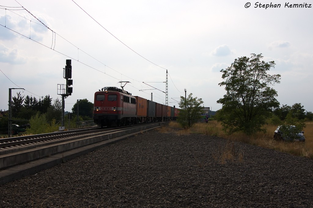 140 857-4 ENON GmbH & Co KG fr ABEG - Anhaltische Brandenburgische Eisenbahn Gesellschaft mit einem Containerzug in Stendal(Wahrburg) und fuhr in Richtung Magdeburg weiter. 15.08.2013