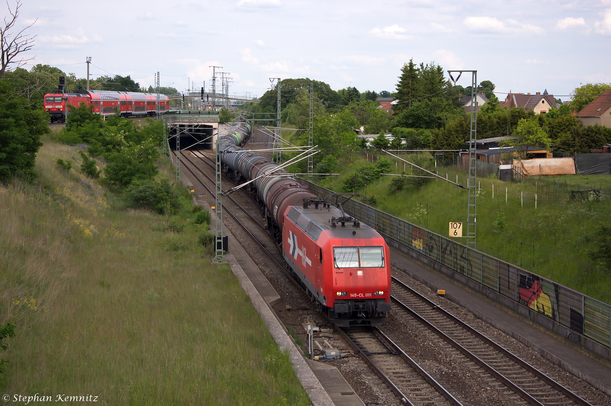 145-CL 011 (145 089-9) RheinCargo GmbH mit einem Kesselzug  Benzin oder Ottokraftstoffe  in Stendal und fuhr in Richtung Wolfsburg weiter. 26.05.2014