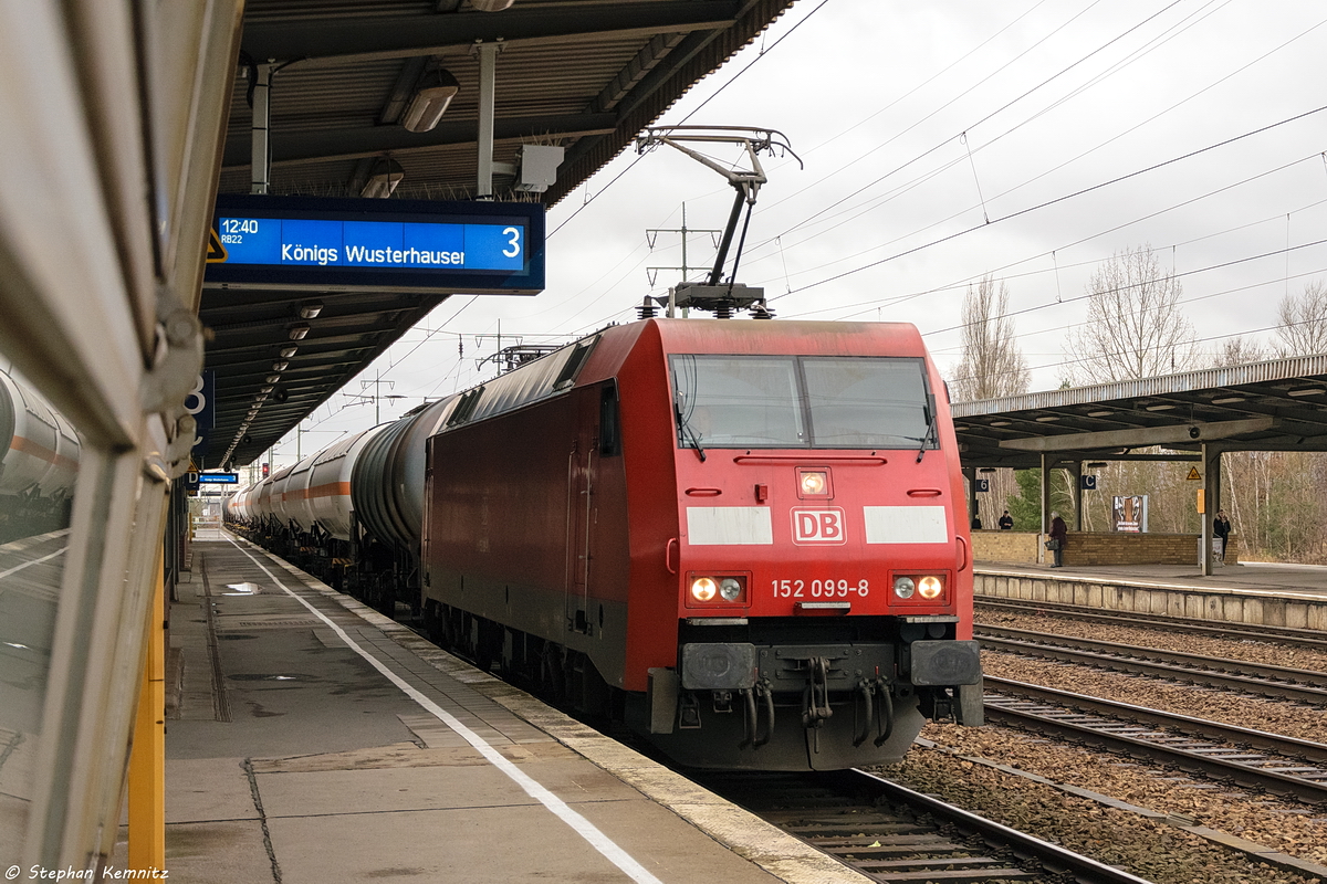 152 099-8 DB Cargo mit einem Kesselzug  Propen  in Berlin-Schönefeld Flughafen und fuhr weiter in Richtung Grünauer Kreuz. 04.01.2018