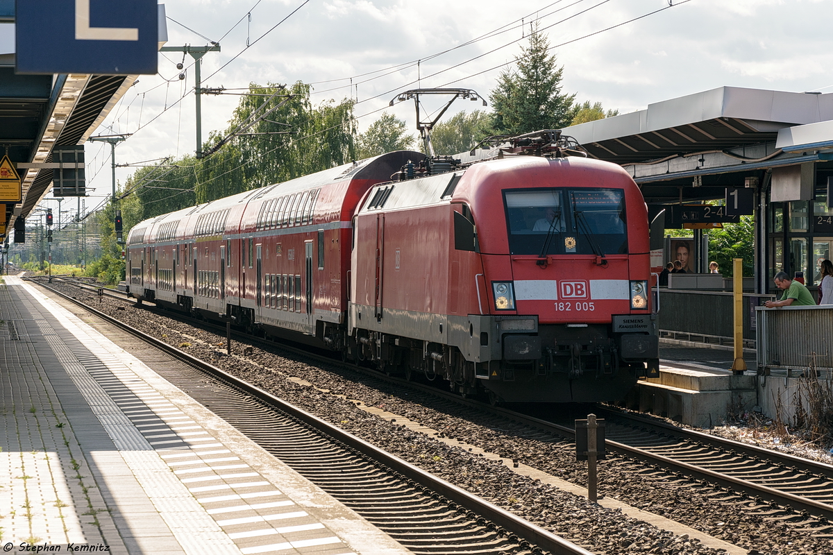 182 005 mit dem RE1 (RE 3189) von Brandenburg Hbf nach Berlin Ostbahnhof im Brandenburger Hbf. 19.08.2017