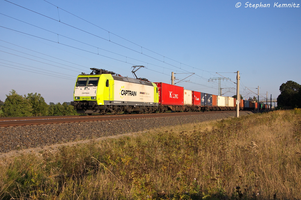185 532-9 Captrain Deutschland GmbH fr TWE - Teutoburger Wald-Eisenbahn AG mit einem Containerzug in Vietznitz und fuhr in Richtung Wittenberge weiter. 05.09.2013