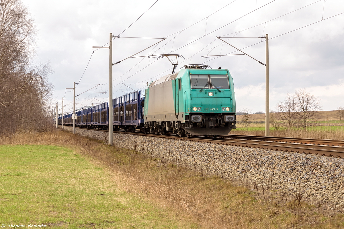 185 613-7 Crossrail AG mit einem JEEP Autotransportzug in Nennhausen und fuhr weiter in Richtung Wustermark. 21.03.2017