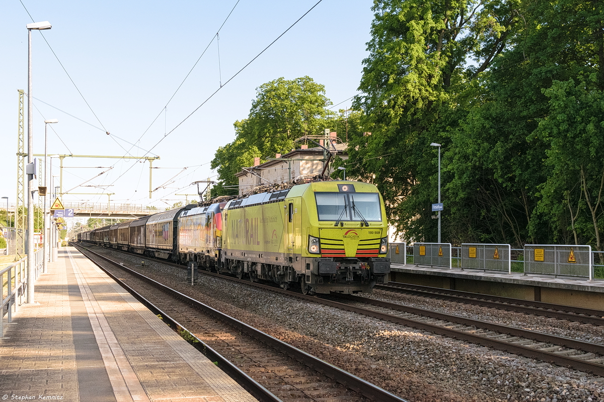 193 559-2 & 193 640-0 TXL - TX Logistik AG mit einem H-Wagen Ganzzug in Friesack und fuhren weiter in Richtung Wittenberge. 18.05.2019
