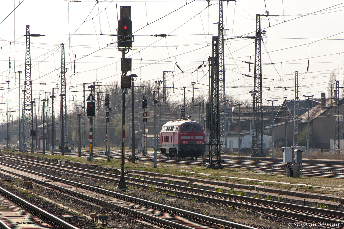 218 830-8 DB Fernverkehr AG kam solo durch Stendal und fuhr weiter in Richtung Wolfsburg. 15.04.2015