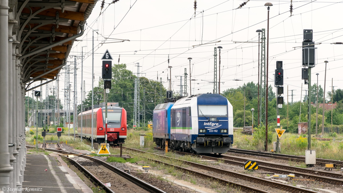 223 152-0 IntEgro Verkehr GmbH stand in Stendal abgestellt und wartete auf neue Einsätze. 08.08.2015