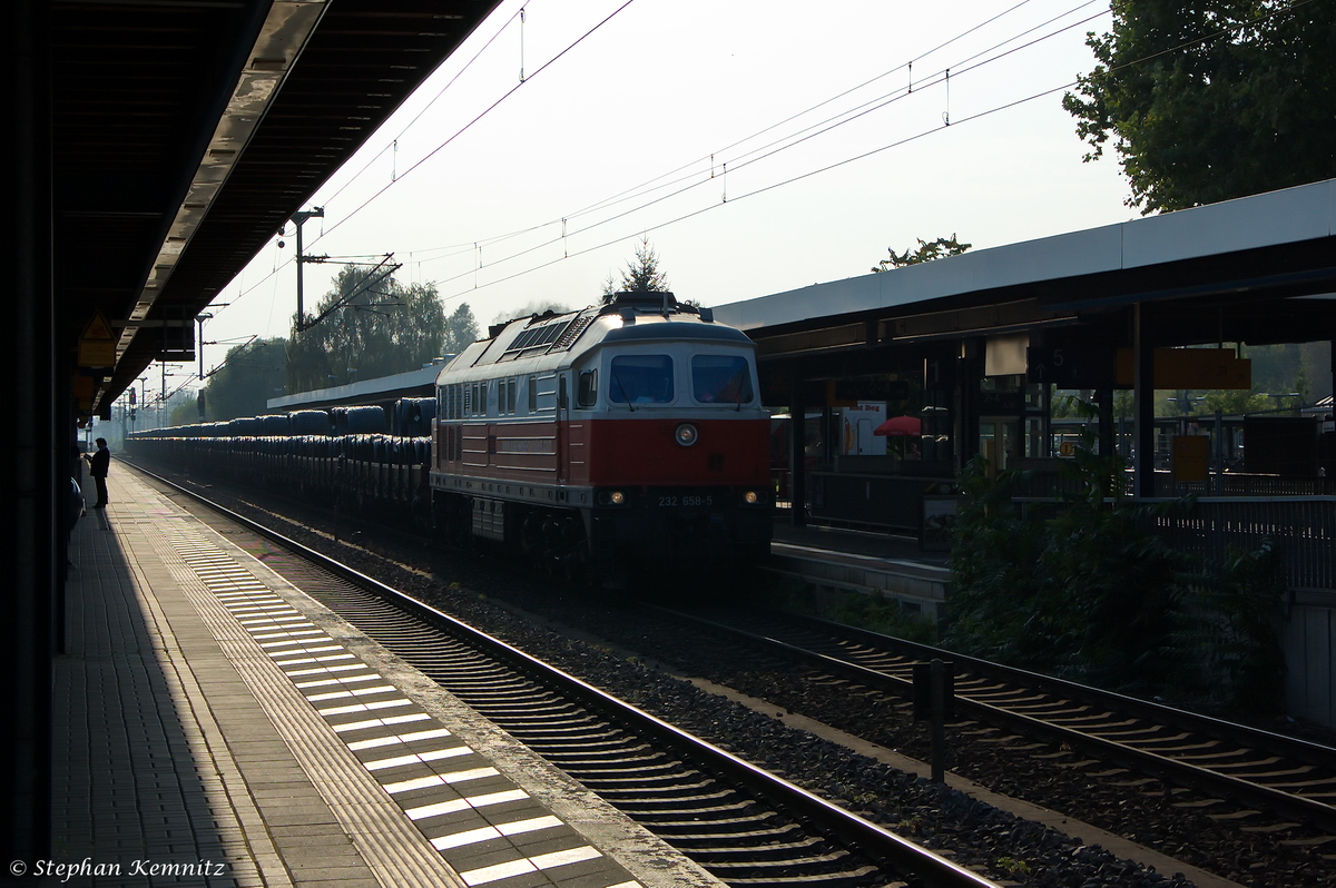 232 658-5 DB Schenker Rail Deutschland AG mit einem Drahtrollenzug aus Brandenburg Altstadt, bei der Durchfahrt im Brandenburger Hbf und fuhr weiter zum Brandenburger Gbf. 16.09.2014