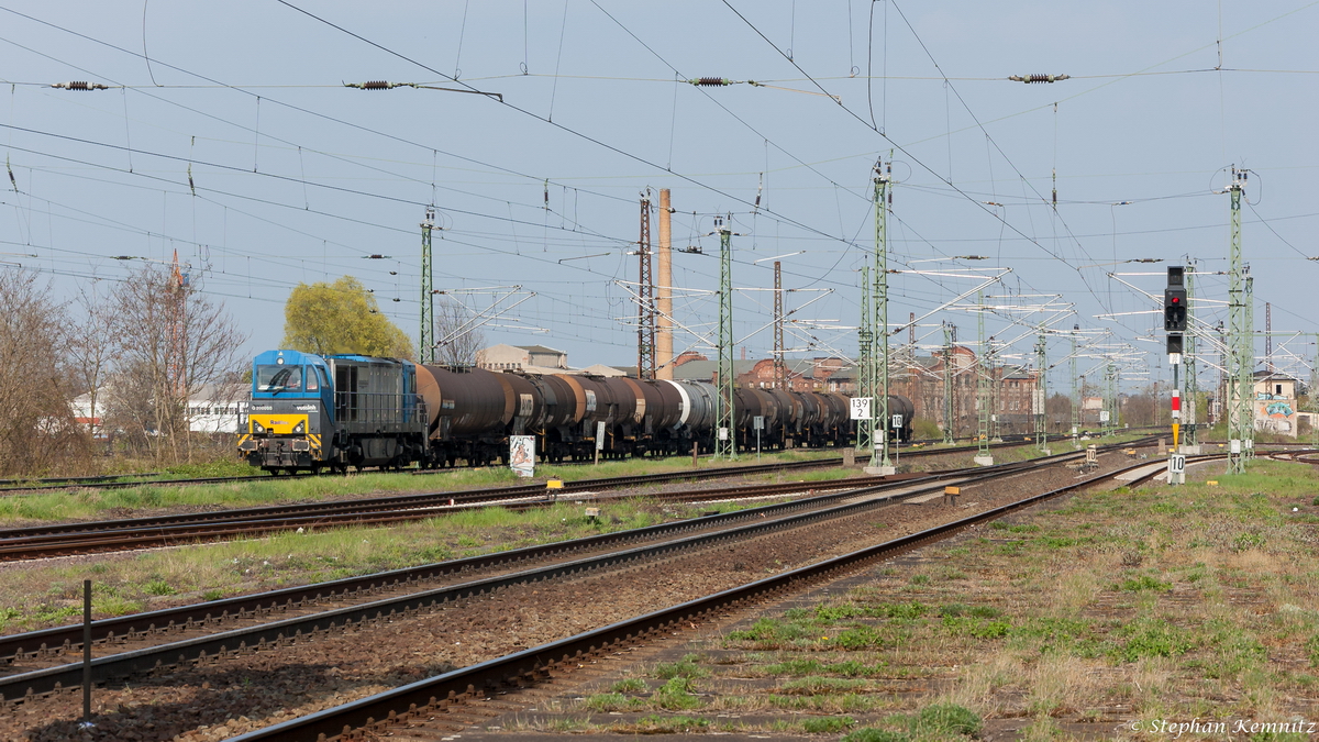 273 101-6 Railflex GmbH mit einem Kesselzug  Phenol, geschmolzen  in Magdeburg-Neustadt und fuhr weiter in Richtung Helmstedt. 24.04.2015