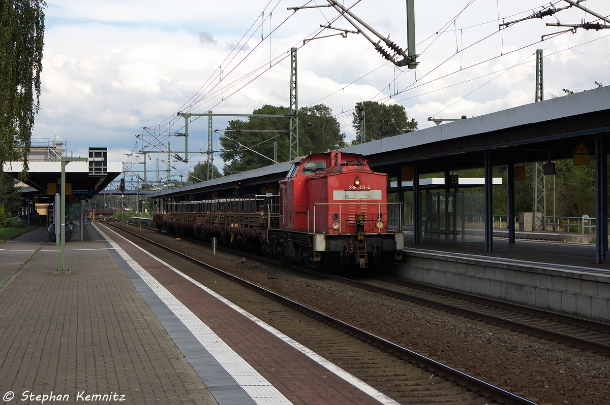298 310-4 DB Schenker Rail Deutschland AG mit neuen Schienen im Brandenburger Hbf und fuhr in Richtung Magdeburg weiter. 10.09.2013