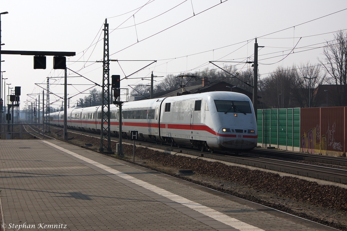 401 503-8  Neu Isenburg  als ICE 805 von Hamburg-Altona nach Berlin Südkreuz, bei der Durchfahrt in Rathenow. Wegen einem Notarzteinsatz am Gleis wurde der ICE 805 über Uelzen, Salzwedel und Stendal nach Berlin umgeleitet. 30.03.2014