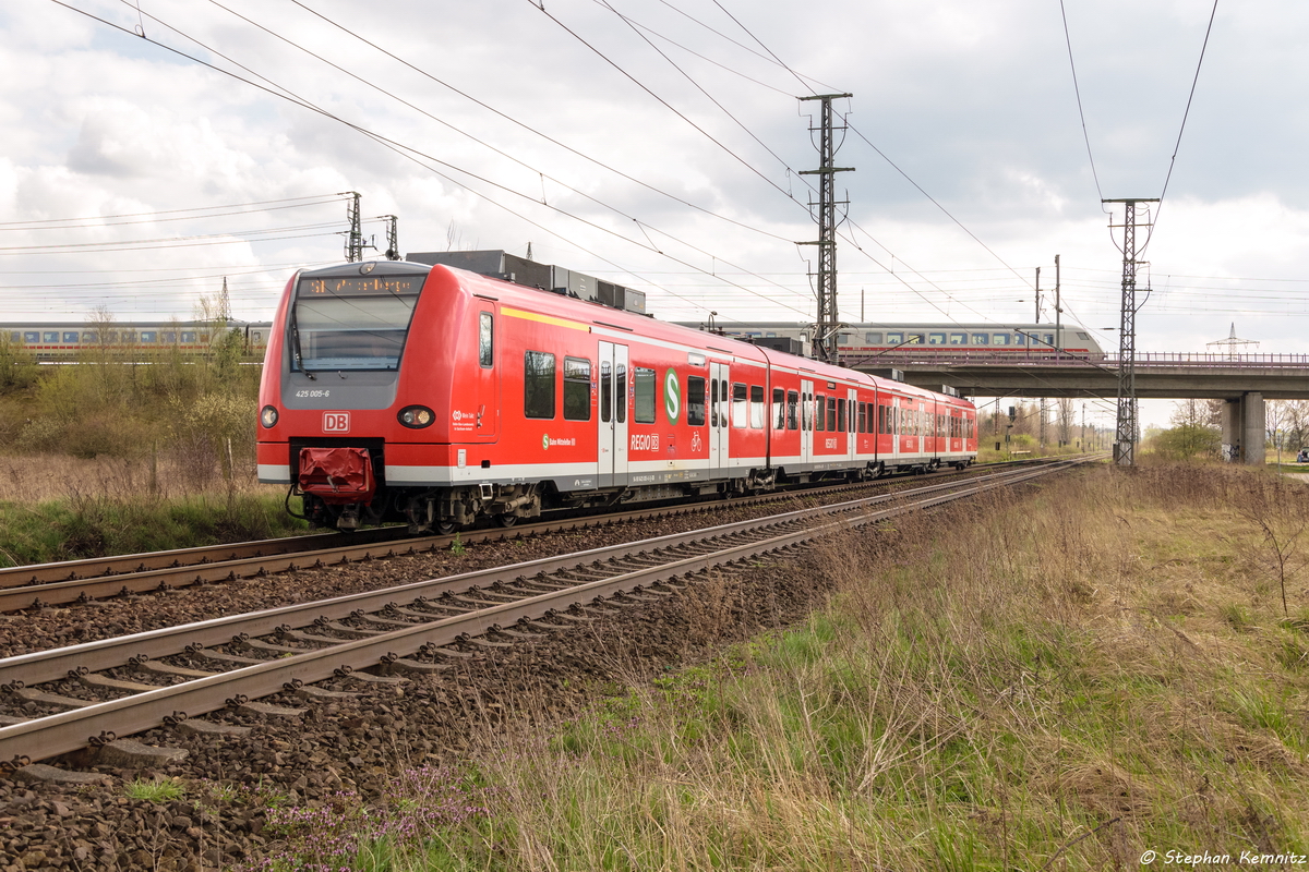 425 005-6 S-Bahn Mittelelbe als S1 (S 39044) von Schönebeck-Bad Salzelmen nach Wittenberge in Stendal. 08.04.2016