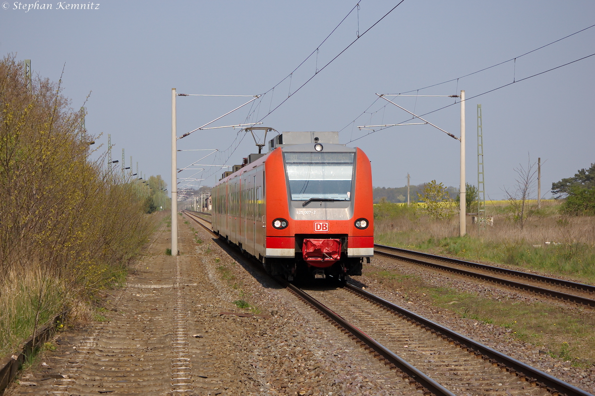 425 007-2 als RB30 (RB 17821) von Wittenberge nach Schönebeck-Bad Salzelmen in Demker. 19.04.2014