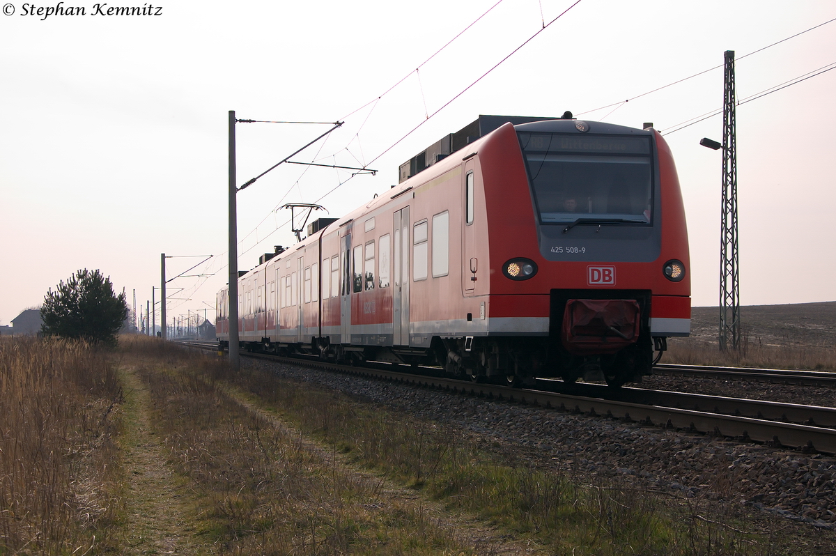 425 508-9 als RB30 (RB 17820) von Schönebeck-Bad Salzelmen nach Wittenberge in Demker. 01.03.2014
