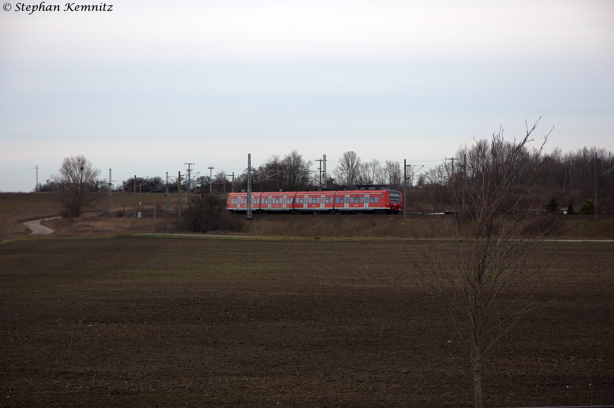 425 xxx/xxx als RB30 (RB 17821) von Wittenberge nach Schnebeck-Bad Salzelmen in Stendal(Wahrburg). 04.01.2014