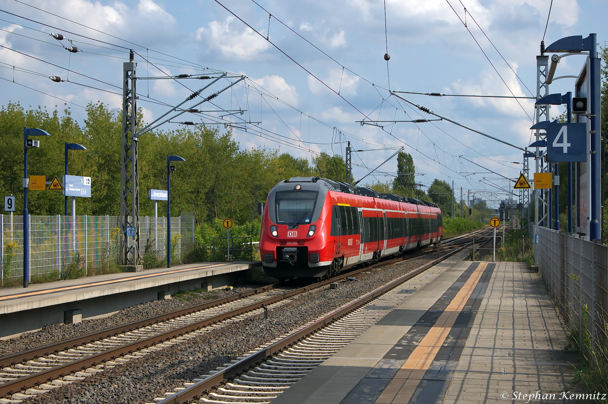 442 334-9 auf Dienstfahrt in Berlin-Hohenschönhausen und fuhr weiter in Richtung Karower Kreuz. 21.08.2014