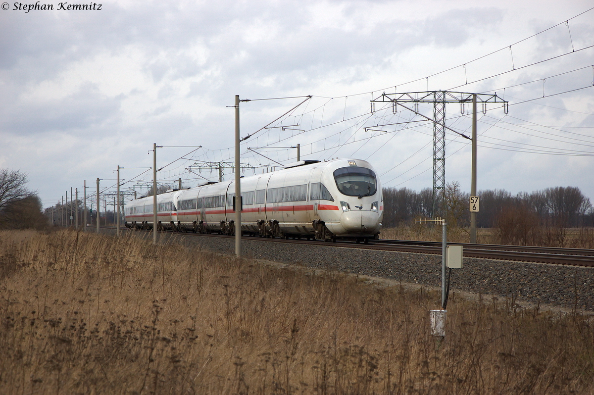 605 520-5  Rendsburg  als ICE 38 von Oesterport st nach Berlin Ostbahnhof in Vietznitz. 13.02.2014