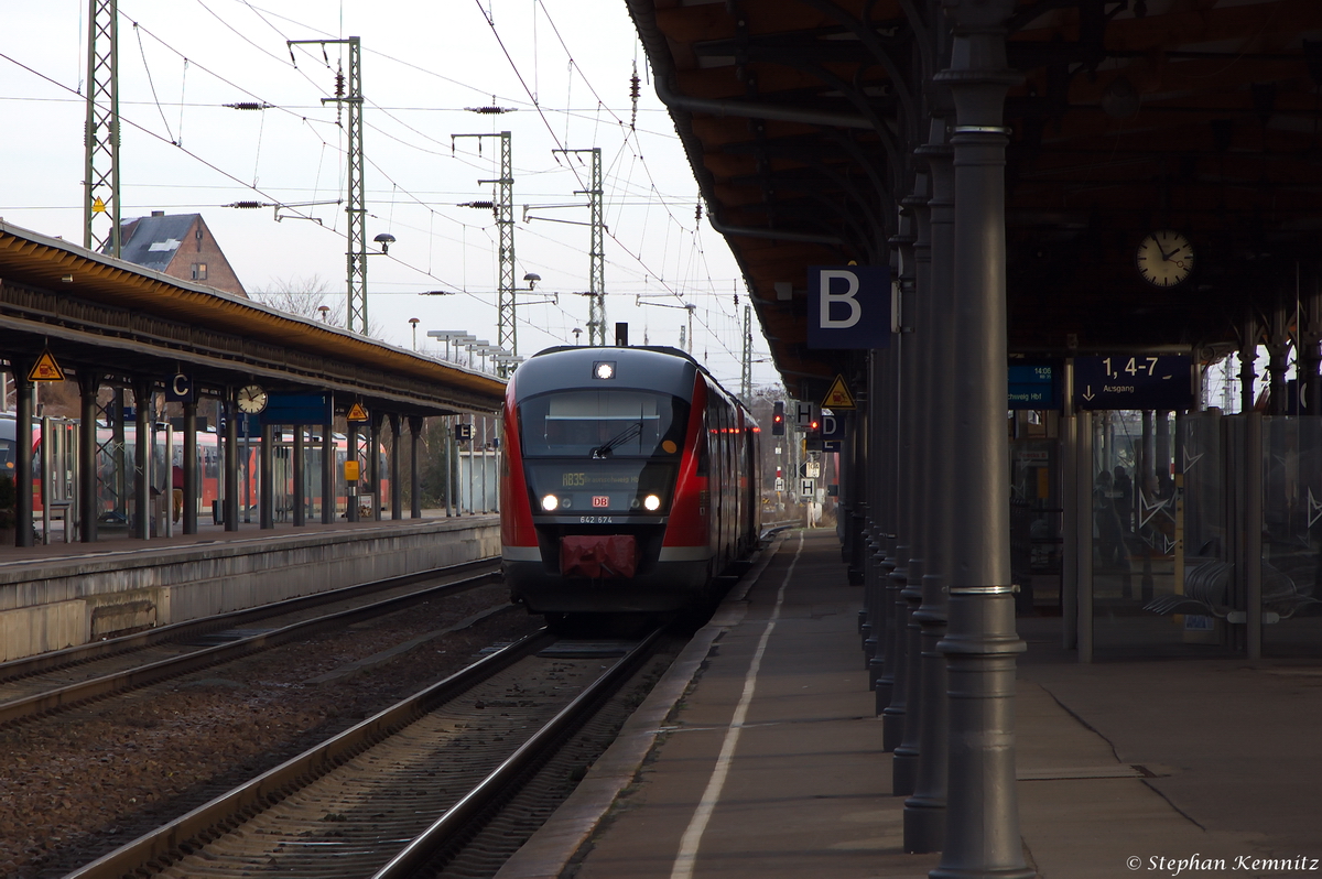 642 674-5 & 642 730-5 als RB35 (RB 27882) von Stendal nach Braunschweig Hbf in Stendal. 27.12.2014