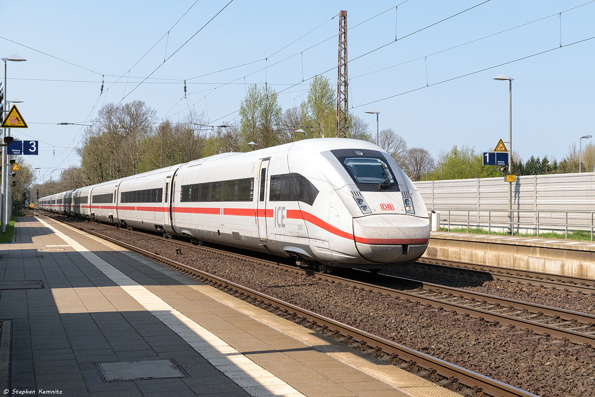 812 009-2 als ICE 881 von Hamburg-Altona nach München Hbf in Bienenbüttel. 20.04.2018