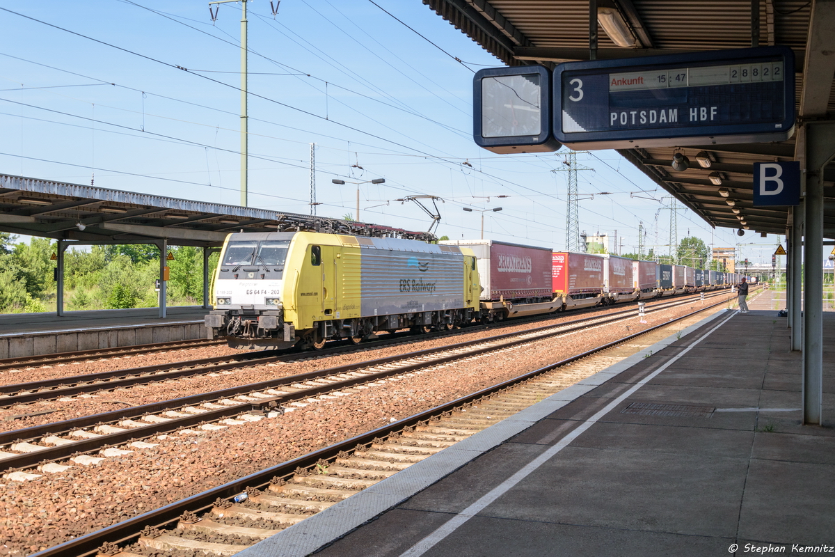 ES 64 F4 - 203 (189 203-3) MRCE Dispolok GmbH für ERSR - ERS Railways B.V. mit dem ERS-Shuttle von Poznan nach Rotterdam in Berlin-Schönefeld Flughafen. 07.06.2016