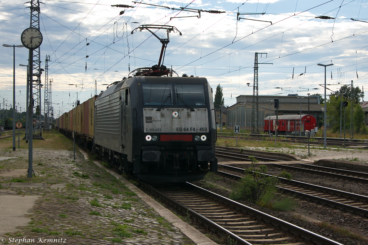 ES 64 F4 - 453 (5170 027-4) MRCE Dispolok GmbH für DB Schenker Rail Polska S.A. mit einem Metrans Containerzug, bei der Durchfahrt in Stendal und fuhr in Richtung Magdeburg weiter. 03.07.2014