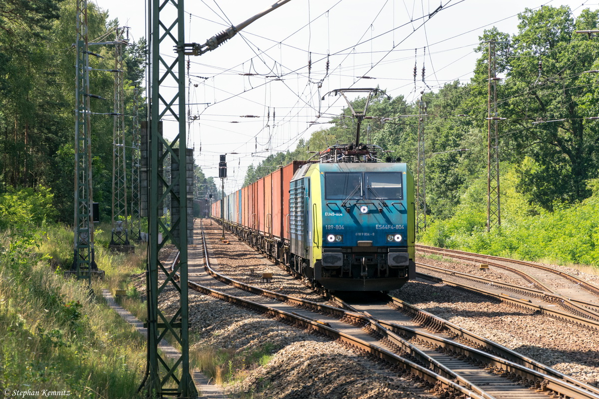 ES 64 F4 - 804 (189 804-8) MRCE Dispolok GmbH für PKP Cargo  EU45-804  mit einem Containerzug in Fangschleuse und fuhr weiter in Richtung Polen. 01.08.2015