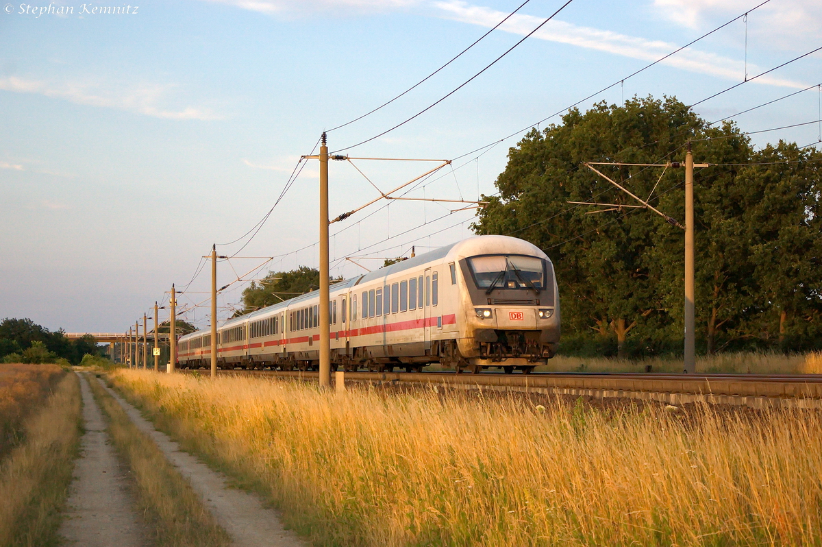 IC 1930 von Berlin Südkreuz nach Uelzen bei Rathenow und geschoben hatte die 101 113-9. 06.07.2014 