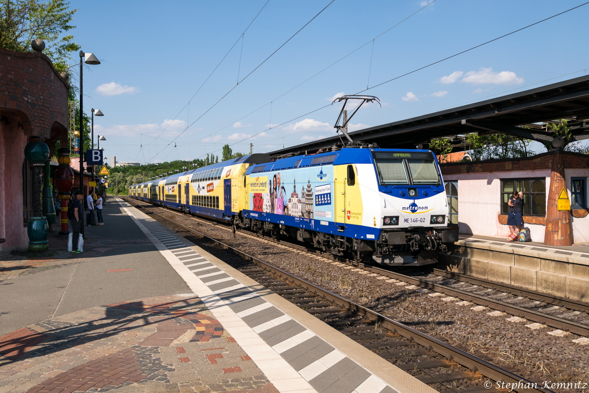 ME 146-02  Hansestadt Lüneburg  (146 502-0) metronom Eisenbahngesellschaft mbH mit dem RE3 (ME 82128) von Uelzen nach Hamburg Hbf, bei der Ausfahrt aus Uelzen. 12.06.2015