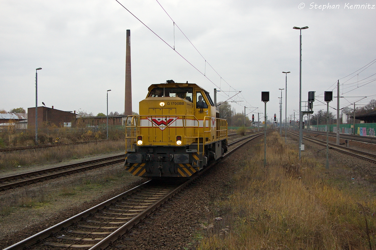 Wiebe Lok Nr. 12 (277 018-8) Wiebe Logistik GmbH, bei der Einfahrt in den Bahnhof Rathenow und fuhr als Lz weiter in Richtung Wustermark. 23.11.2013