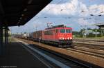 155 083-9 DB Schenker Rail Deutschland AG mit einem gemischtem Güterzug in Berlin-Schönefeld Flughafen und fuhr in Richtung Glasower Damm weiter. 26.07.2014
