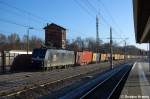 185 555-0 MRCE Dispolok GmbH fr CTL Logistics GmbH mit einem Containerzug in Rathenow in Richtung Stendal unterwegs. 20.02.2012