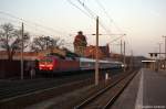 120 101-1 mit dem EC 248 von Krakow Glowny nach Hamburg-Altona in Rathenow. 16.03.2012
