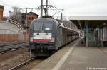 ES 64 U2 - 097 (182 597-5) MRCE Dispolok GmbH fr ODEG - Ostdeutsche Eisenbahn GmbH mit dem RE4 (RE 37321) von Rathenow nach Ludwigsfelde in Rathenow. 05.01.2013