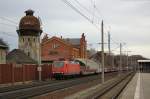 145 047-7 DB Schenker Rail Deutschland AG mit einem Gterzug, bei der Durchfahrt in Rathenow und fuhr in Richtung Stendal weiter.
